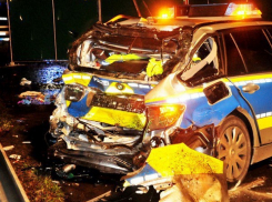 Украинец на фуре протаранил патрульный автомобиль в Германии, погибла полицейская