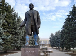 Новый случай вандализма: памятник Ленину в Новых Аненах облили краской