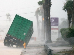 Молдаване, пережившие ураган «Ирма»: Мебель превращалась в снаряды