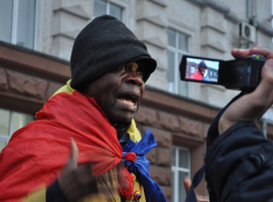 Санду, поцелуй ноги Оноже - оно же тоже как бы Black Lives matter!