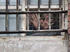 Заключенный впал в уныние и удавился полотенцем в камере кишиневской тюрьме