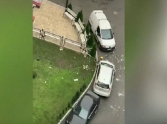 В «арабском квартале» Кишинева женщина устроила бомбардировку автомобилей