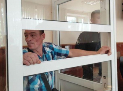 На 4 года посадили мужчину, который подрался с полицейским из-за снесенных агитационных палаток 