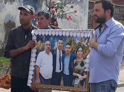 Чудом выжившая в аварии жительница Сорок похоронила мужа, дочь и двоих сыновей