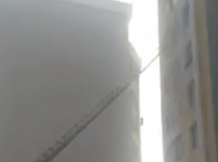 Пожар в многоэтажке Кишинева из-за множества книг на балконе попал на видео