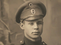 Сергей Есенин в 1916 году: «Хожу… голодный, как волк… Сапоги каши просят…»