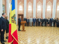 Президент Молдовы принял присягу нового правительства