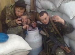 Пьяные украинские военные расстреляли женщину на глазах дочери и внучки в Донбассе