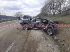 Под Страшенами водитель BMW разогнался до 169 км/час и врезался в машину полиции