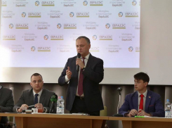 Додон: Активная молодежь Молдовы и стран ЕврАзЭС должна объединиться и работать сообща 