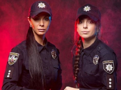 «Стриптиз-шоу и порнофильм»: украинцы высмеяли гламурную фотосессию полицейских