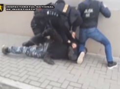 Полиция задержала мужчину, требовавшего сдавать деньги в «общак»