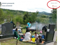 Фото с мангалом и шашлыками на кладбище сделано не в Молдове