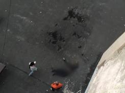 Тело выбросившегося с 10-го этажа мужчины обнаружили в столице Молдовы