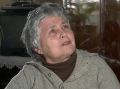 «Задушу тебя, скотина»: жестокие избиения одесским репетитором детей сняли на видео