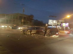 ДТП на Ботанике: два автомобиля оказались сильно разбиты