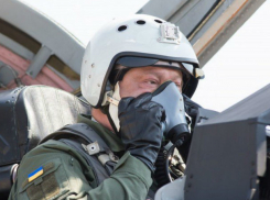 Порошенко стало плохо в кабине боевого истребителя