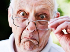 Работодатели получили возможность увольнять сотрудников, достигших пенсионного возраста 