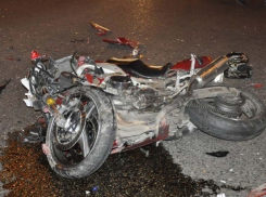 Байкер погиб при столкновении с грузовиком под Сороками