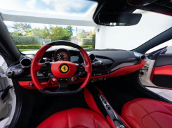 Ferrari и другие люксовые авто арестованы Центром по борьбе с коррупцией