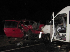 Такси врезалось в пассажирский микроавтобус под Вулканештами: пострадала женщина