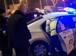 Смертельно опасное поведение водителя автомобиля с «блатными» номерами возмутило жителей Кишинева