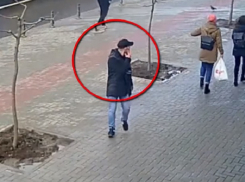 Полиция просит помощи в поиске и идентификации серийного грабителя, специализирующегося на мобильных телефонах