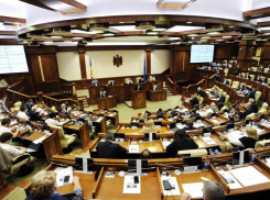 В молдавский парламент вернулись «плахотнюковские» методы - мнение