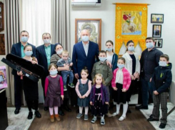 Игорь Додон помог многодетной семье из Каушанского района осуществить заветную мечту девочки