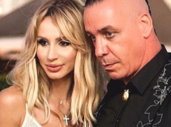 Светлана Лобода оказалась глубоко беременной от фронтмена группы Rammstein