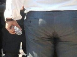 Позор Нэстасэ с мокрыми брюками на «интересном месте» высмеяли митингующие