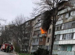 Пожар на Буюканах, загорелась квартира на третьем этаже многоквартирного дома