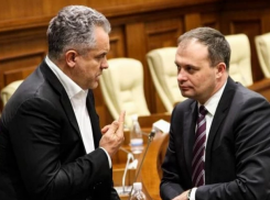 Денег нет, недвижимости нет - и чего у нас только нет. Канду пожаловался на долги за квартиру
