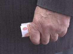 Осчастливили: пенсионерам и инвалидам Кишинева на Пасху выделят по 100 леев