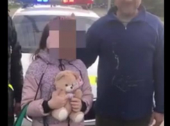Заблудившейся в Кишиневе девочке помогли добраться домой полицейские 