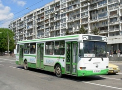 Власти Кишинева отменили тендер на закупку скандальных румынских автобусов