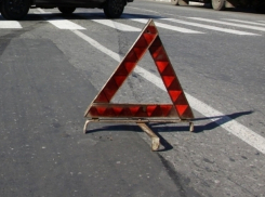 Молодого мужчину сбил автомобиль на пешеходном переходе на Ботанике