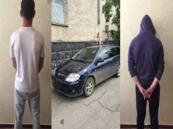 Автомобиль с музыкальными инструментами угнали у вернувшегося со свадьбы тамады