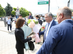 Так кто все же раздавал приглашения на встречу Санду в Гагаузии? Любопытные факты