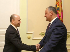 Важное значение победы в великой войне обсудили Игорь Додон и известный российский писатель