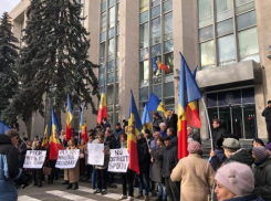 «Перчун – министр деградации»! ПСРМ протестовала у здания правительства
