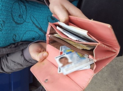 Пятеро граждан Молдовы попытались въехать в Румынию с поддельными документами 