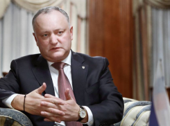 Додон отдаст свое пособие семье с 8 детьми