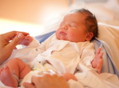 В прошлом году в Молдове три девочки, не достигшие 16 лет, стали мамами во второй раз 