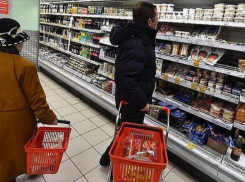Почти половина доходов молдаван уходит на еду