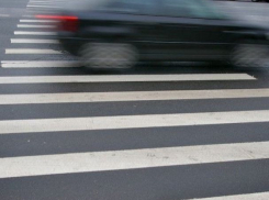 Женщина за рулем автомобиля сбила девушку на пешеходном переходе в Кишиневе