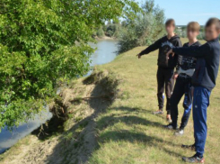 Подростки из Молдовы переплыли Прут, чтобы попасть в Румынию незамеченными