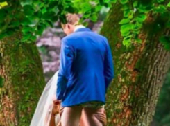 «Веселое и беспрецедентное» фото секса молодоженов в лесу потрясло соцсети 