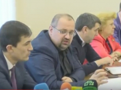 Депутат ПСРМ: Чиновники травили наших детей за взятку в 500 долларов