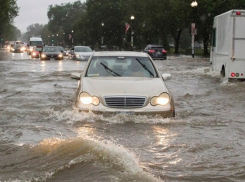 На Молдову надвигается буря: субботний день рискует завершиться грандиозным ливнем